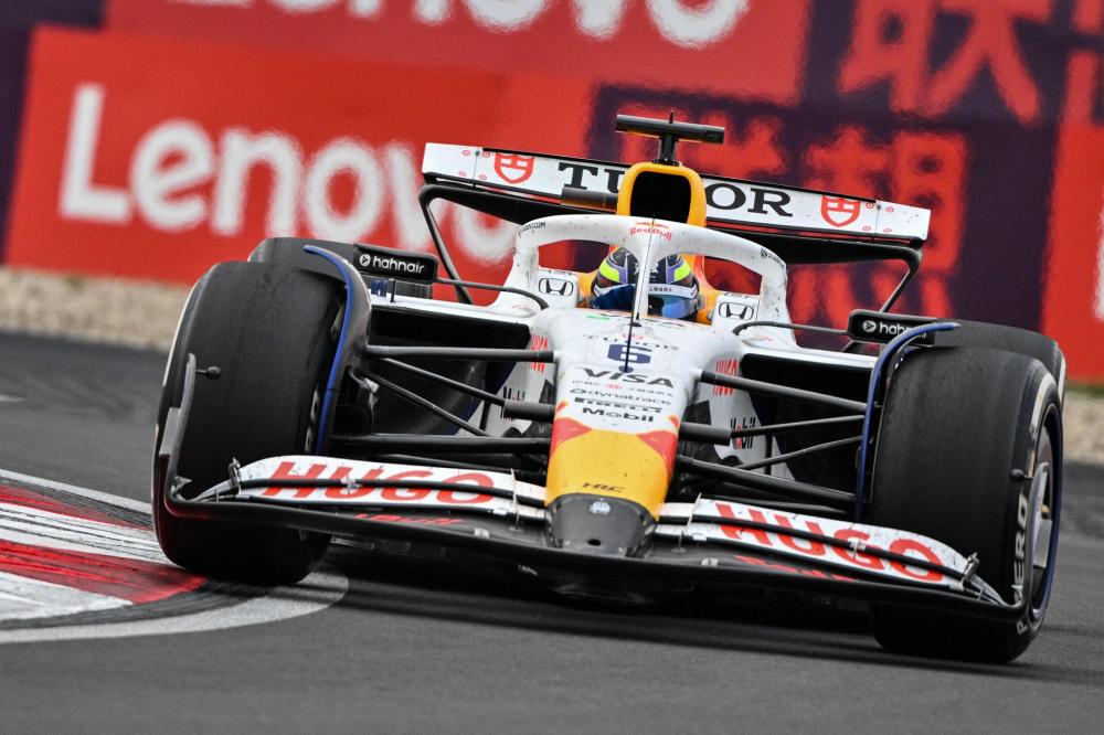 意甲半场：穆哈雷莫维奇传射，萨索洛暂2-1佛罗伦萨